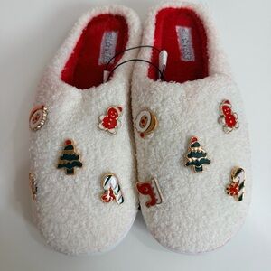 Love 83 Womens Christmas Festive White Sherpa Slippers with Holiday Charms